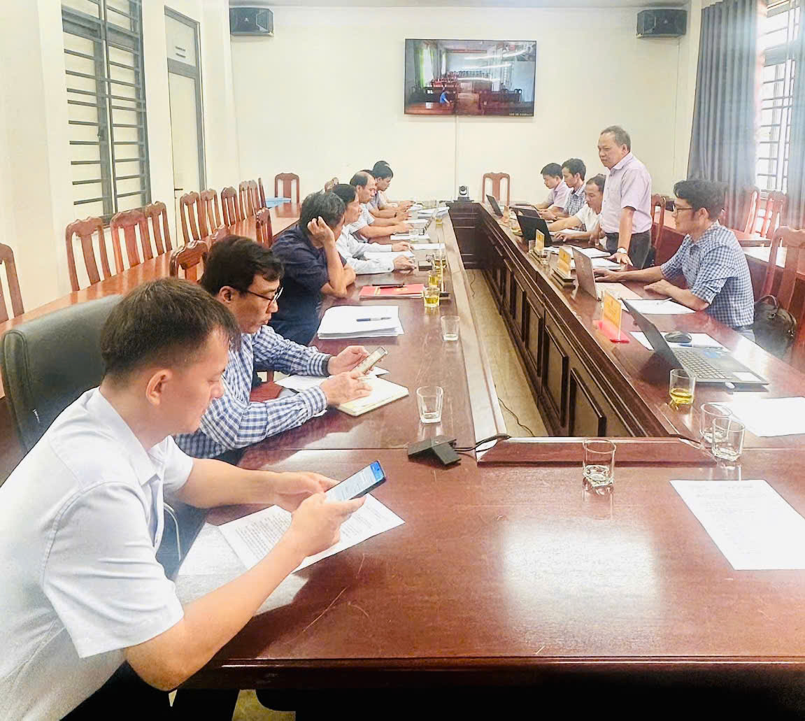Đoàn công tác của UBND tỉnh Lâm Đồng tổ chức kiểm tra, hướng dẫn chuyên môn nghiệp vụ đối với công chức cấp xã nhằm tháo gỡ những khó khăn vướng mắc trong công tác thực hiện chính quyền 2 cấp tại xã Tà Đùng.